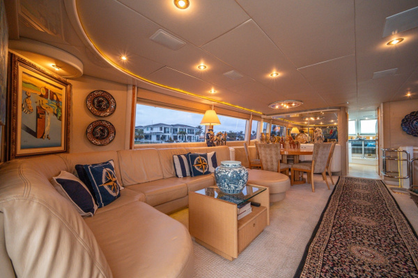 DARE TO DREAM 76ft Lazzara Yachts Yacht For Sale