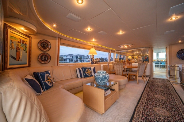 2000 Lazzara Yachts 76