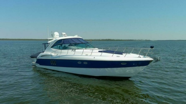 2005 Cruisers Yachts 500 Express