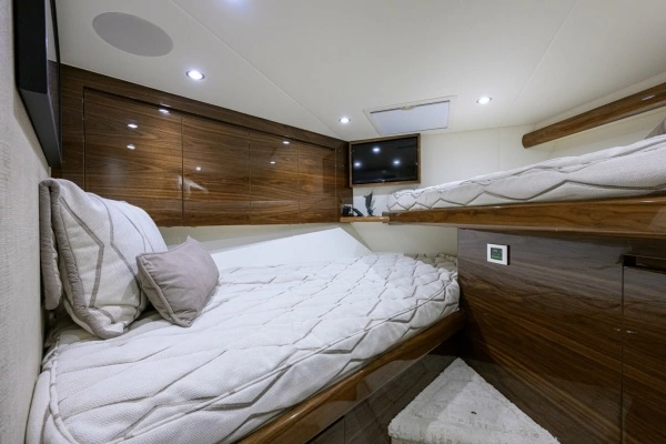 2024 Viking 54