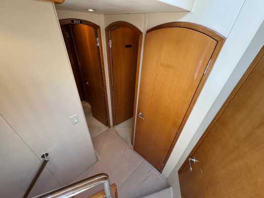 PERFECT LA DEE 75ft Hatteras Yacht For Sale