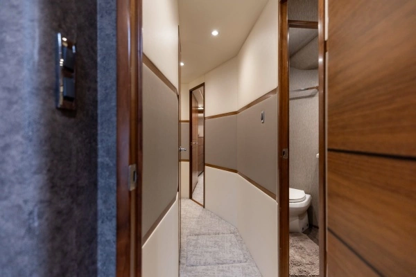 2023 Viking 72