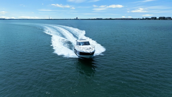 Freedom 48ft Cruisers Yachts Yacht For Sale