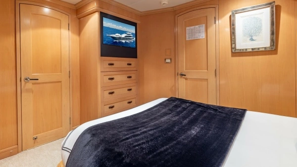 1998 Trinity Yachts 144