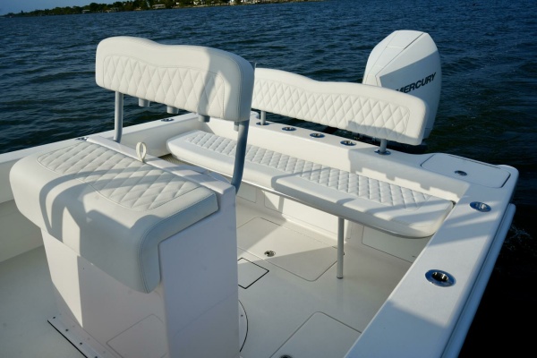 23ft Reef Runner Yacht For Sale