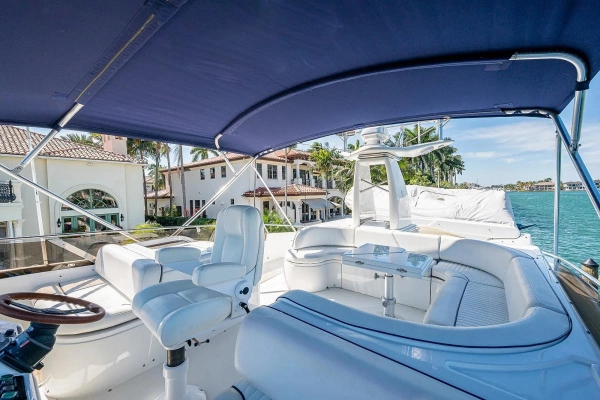 2000 Princess 72