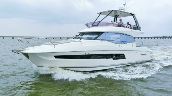 2023 Prestige 46