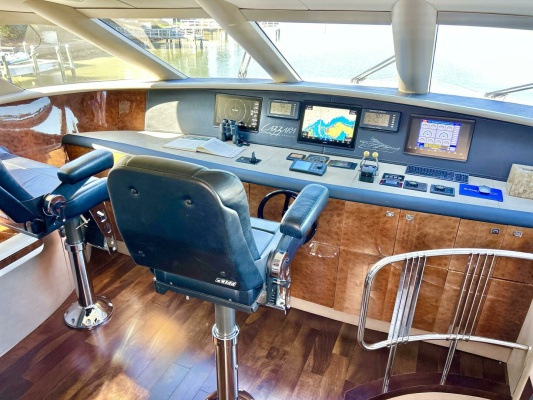 Serendipity 94ft Lazzara Yachts Yacht For Sale