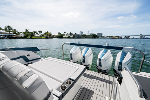 LADY CHAMPAGNE 2 40ft Formula Yacht For Sale