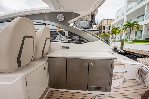 2025 Princess 40