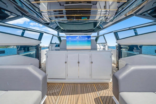 2024 Sunseeker 55