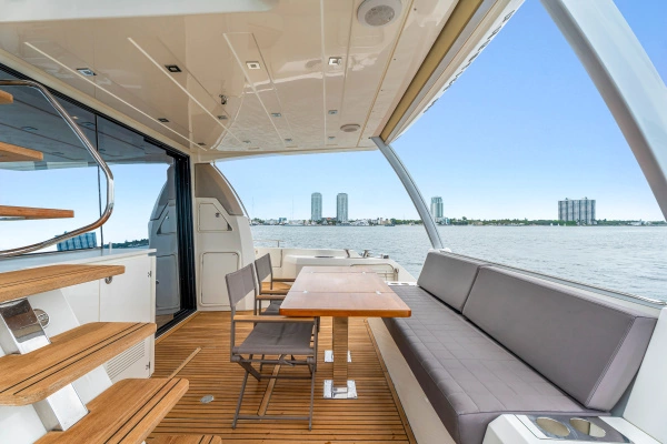 2018 Prestige 63