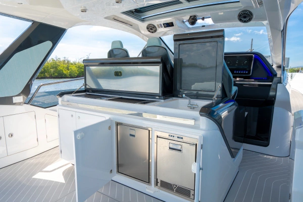 2025 Azimut 48