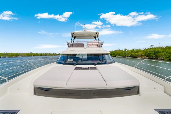 2024 Prestige 48