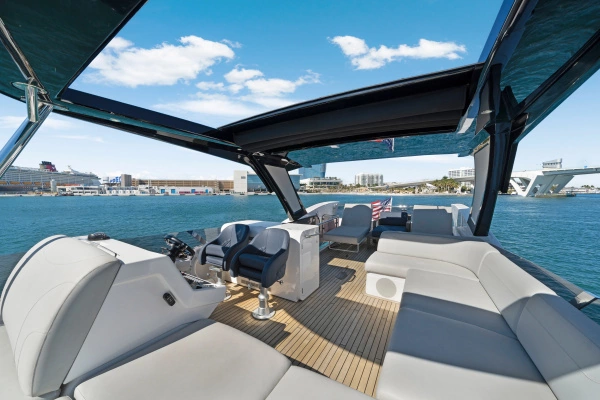 2022 Sunseeker 68