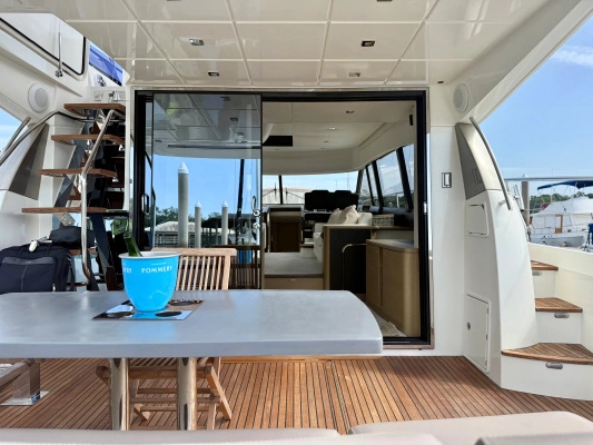 2017 Prestige 56