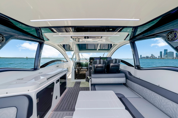 Only 60 hrs  37ft Galeon Yacht For Sale