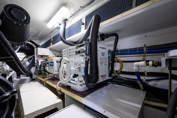 60ft Hatteras Yacht For Sale