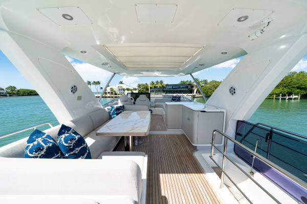 60ft Azimut Yacht For Sale