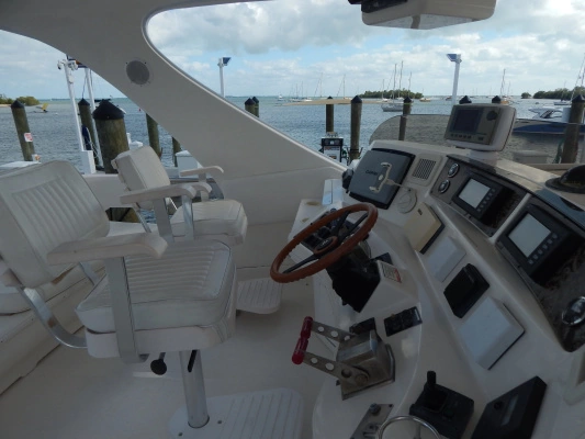 Sea Ray Sedan Bridge Yacht For Sale