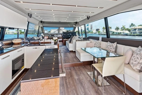 2018 Prestige 68