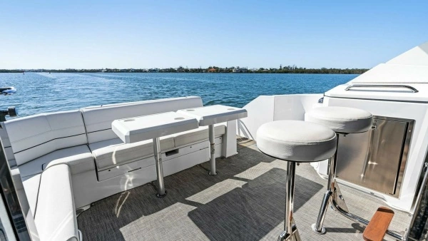 2019 Cruisers Yachts 45