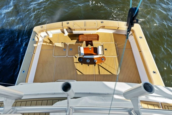 2002 Viking 65
