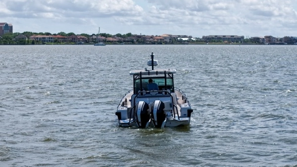 2019 Axopar 37