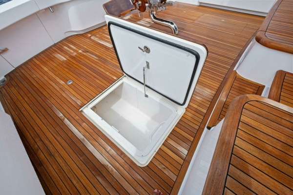 2012 82 Viking Convertible - Lady Di