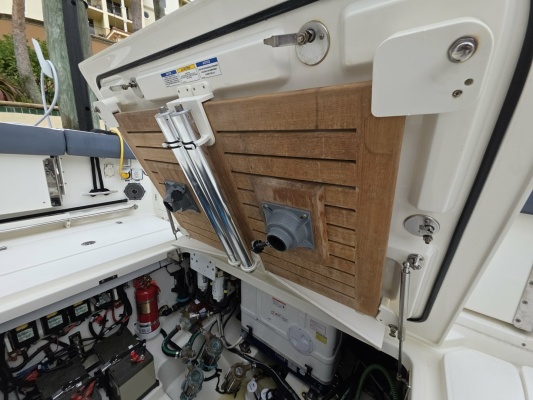 BFT 42ft Boston Whaler Yacht For Sale