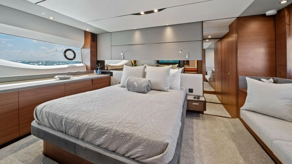 2019 Princess 65