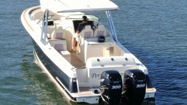 Photo of the 2018 Chris-Craft 30 Calypso "Perfect Storm"