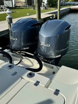 2018 Young Boats 27