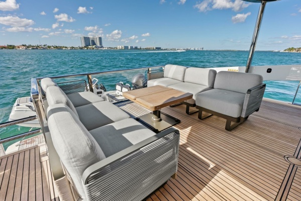 Fantasy Girl 75ft Absolute Yacht For Sale