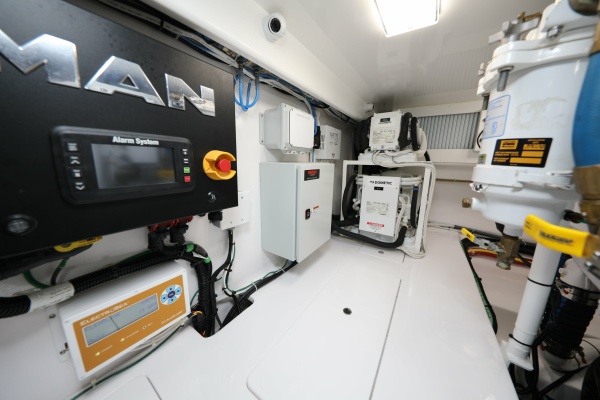 Sea Hunt 54ft Viking Yacht For Sale