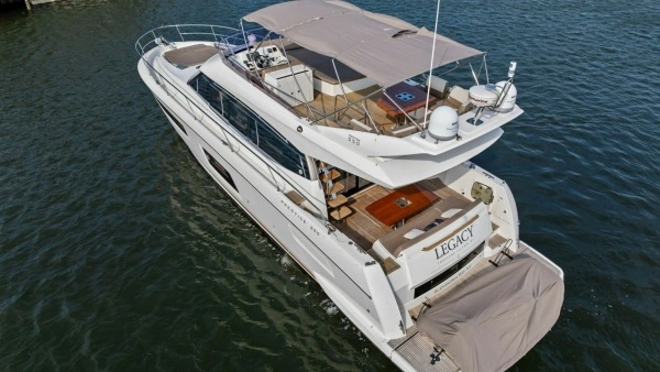 2015 Prestige 55