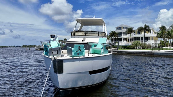 SEAS THE DAY 40ft Carver Yacht For Sale