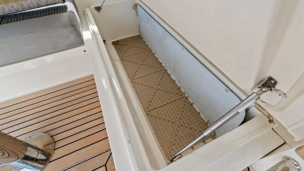 Riviera 57 Enclosed Bridge Yacht For Sale