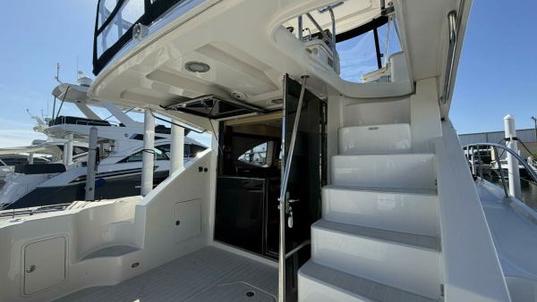 Anchor Management  47ft Sea Ray Yacht For Sale