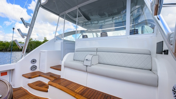Chelsea Hunter 44ft Viking Yacht For Sale