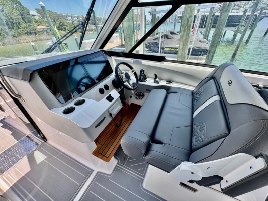 36ft Regal Yacht For Sale