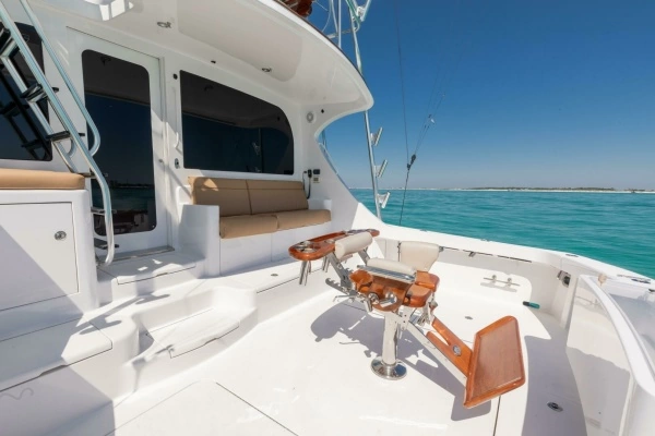 2016 Hatteras 60