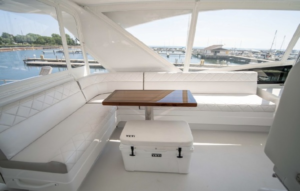 OVATION 60ft Hatteras Yacht For Sale