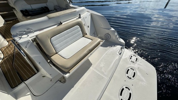 Andrews Place 33ft Sea Ray Yacht For Sale