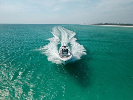 Everglades 365 CC Yacht For Sale