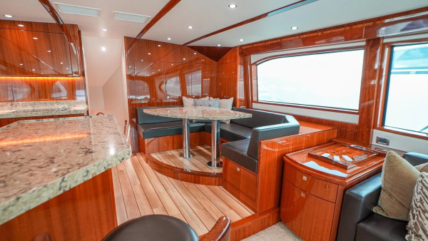 70ft Hatteras Yacht For Sale