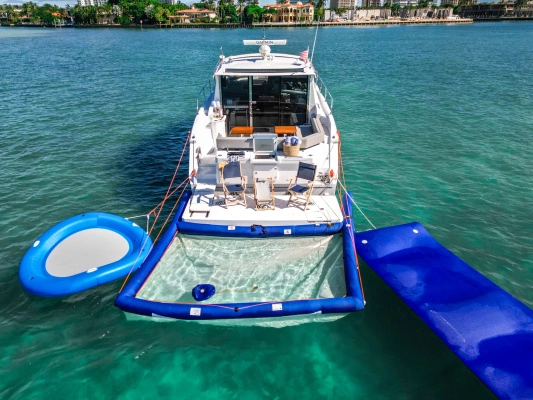 2023 Cruisers Yachts 42
