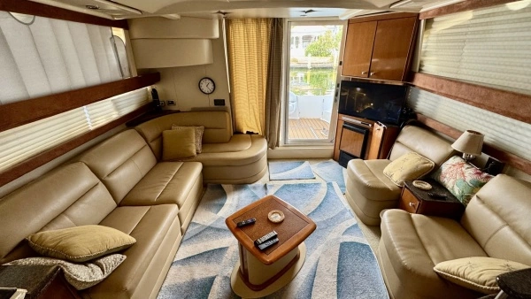Meridian 391 Sedan Yacht For Sale