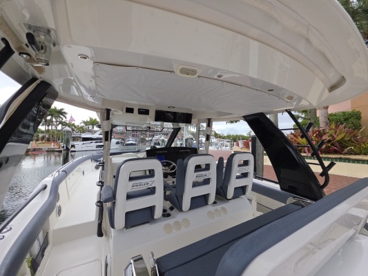 BFT 42ft Boston Whaler Yacht For Sale