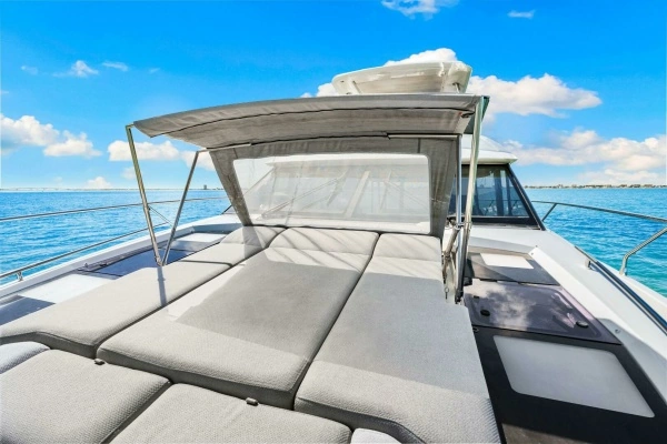 2019 Prestige 63